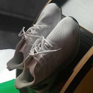 Adidas Boost Response Super